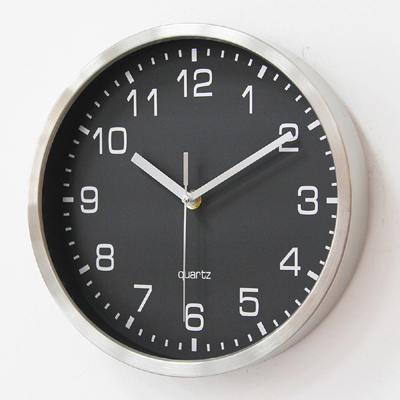 Metal framed circular modern simple silent wall clock for bedroom living room - Image 4